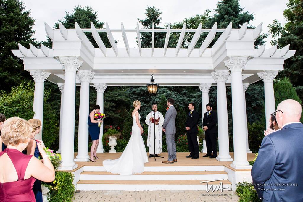 Elegant Naperville Wedding Venue